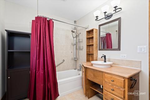 919 Larkin Ave, Elgin, IL 60123 photo 16