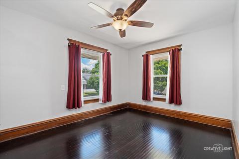 919 Larkin Ave, Elgin, IL 60123 photo 17