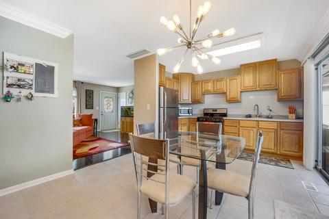 1148 Hunter Dr, Elgin, IL 60120 photo 17