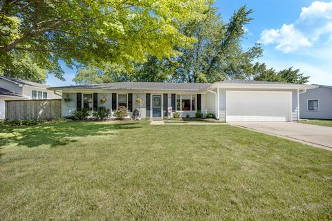 1148 Hunter Dr, Elgin, IL 60120 photo 2