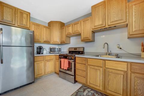 1148 Hunter Dr, Elgin, IL 60120 photo 18