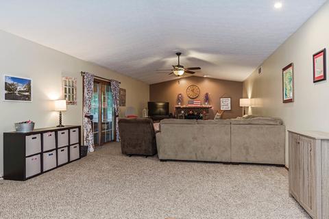 2604 Persimmon Pl, Bloomington, IL 61701 photo 14