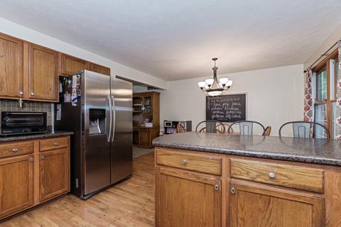 2604 Persimmon Pl, Bloomington, IL 61701 photo 7