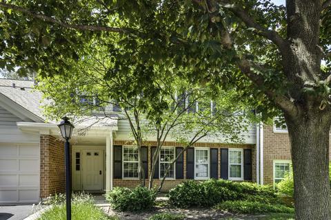 1606 Warwick Ct #A2, Wheeling, IL 60090 photo 1
