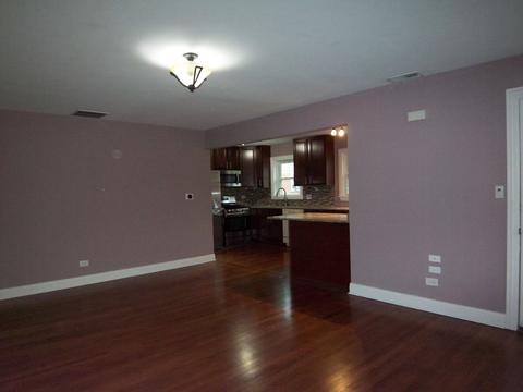 875 S Addison Rd, Addison, IL 60101 photo 4