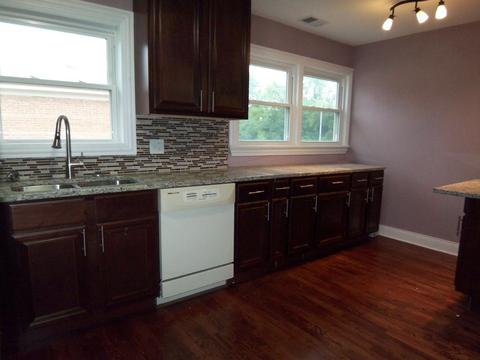 875 S Addison Rd, Addison, IL 60101 photo 10