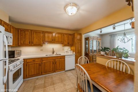 1402 Ashton Ct #D1, Wheeling, IL 60090 photo 6