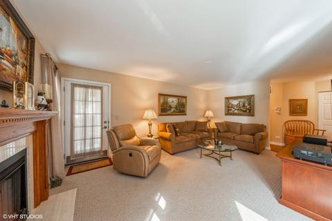 1402 Ashton Ct #D1, Wheeling, IL 60090 photo 3