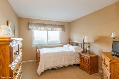 1402 Ashton Ct #D1, Wheeling, IL 60090 photo 7