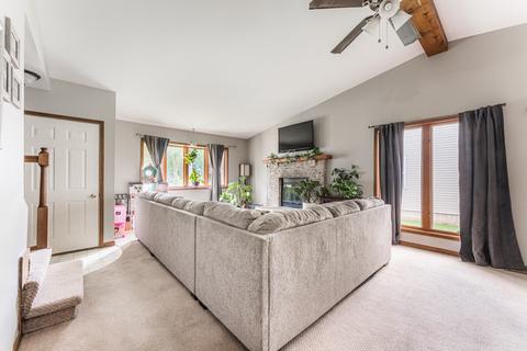 552 Jackson Woods Ct, Genoa, IL 60135 photo 5