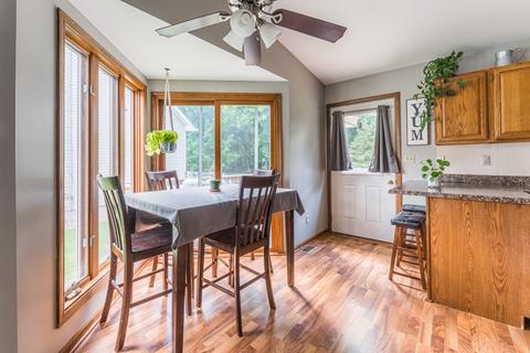 552 Jackson Woods Ct, Genoa, IL 60135 photo 7