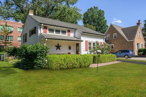 243 S Berkley Ave, Elmhurst, IL 60126 photo 2