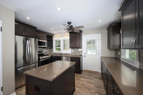 243 S Berkley Ave, Elmhurst, IL 60126 photo 9