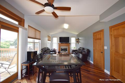 813 Red Barn Ln, Elgin, IL 60124 photo 14
