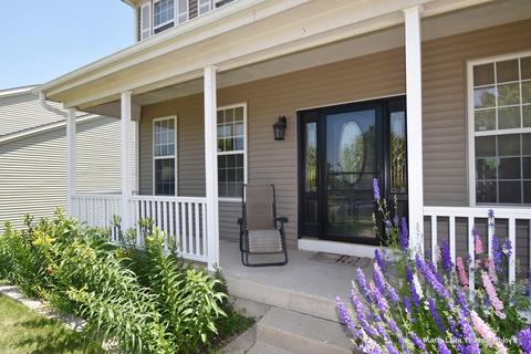 813 Red Barn Ln, Elgin, IL 60124 photo 2