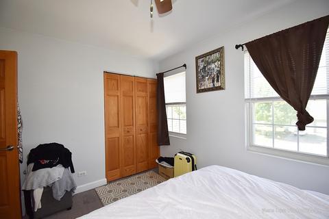 813 Red Barn Ln, Elgin, IL 60124 photo 24