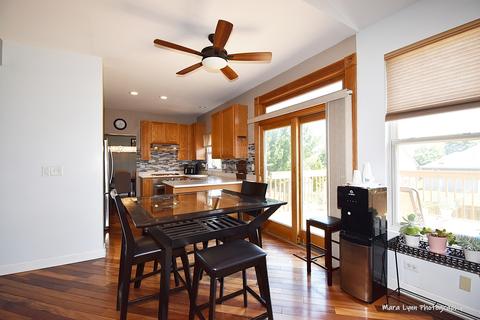 813 Red Barn Ln, Elgin, IL 60124 photo 10