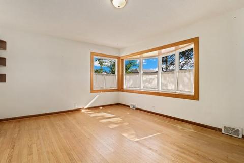708 N Main St, Mount Prospect, IL 60056 photo 3