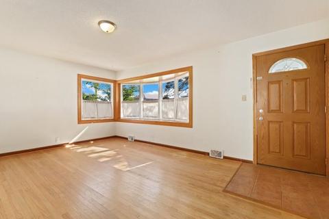 708 N Main St, Mount Prospect, IL 60056 photo 2