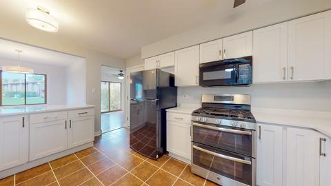 1424 Blackburn St, Wheaton, IL 60187 photo 5