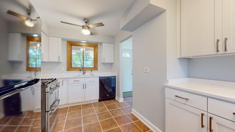 1424 Blackburn St, Wheaton, IL 60187 photo 6