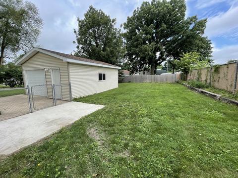420 E Stewart St, Bloomington, IL 61701 photo 5