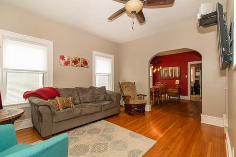 1507 E Jackson St, Bloomington, IL 61701 photo 2