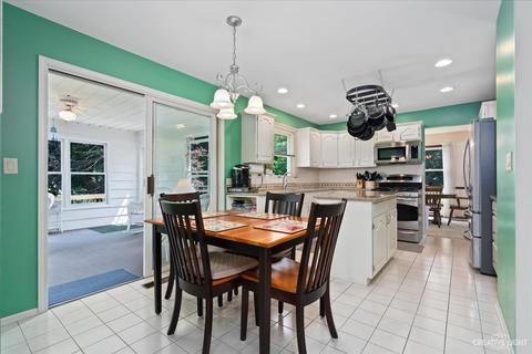 235 Brookside Dr, Elgin, IL 60123 photo 8