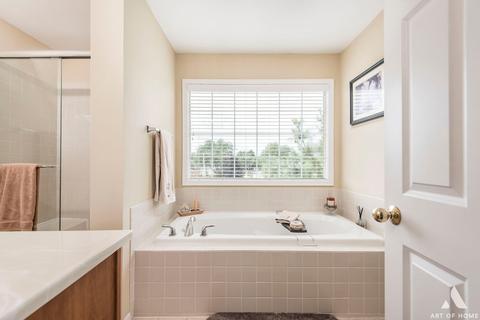 1165 Clover Hill Ln, Elgin, IL 60120 photo 20