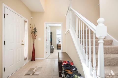 1165 Clover Hill Ln, Elgin, IL 60120 photo 7