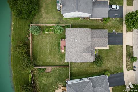 1165 Clover Hill Ln, Elgin, IL 60120 photo 5