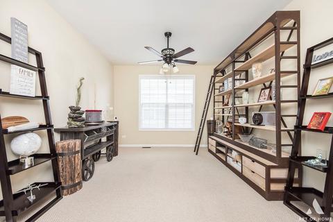 1165 Clover Hill Ln, Elgin, IL 60120 photo 9