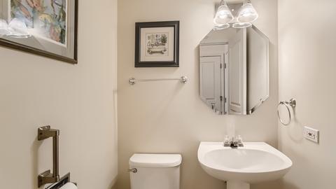 972 Mesa Dr, Elgin, IL 60123 photo 6