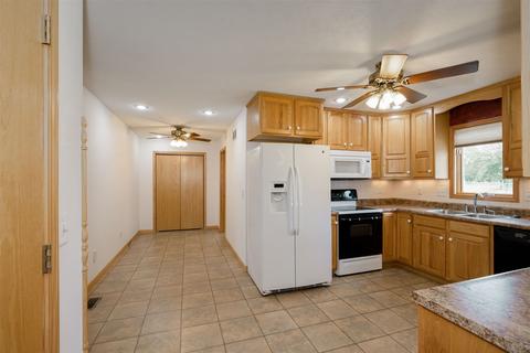 401 Sunset Dr, Colfax, IL 61728 photo 22