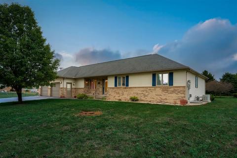 401 Sunset Dr, Colfax, IL 61728 photo 1