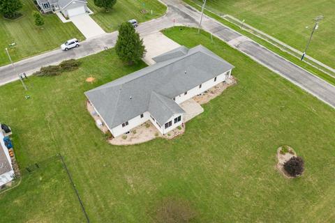 401 Sunset Dr, Colfax, IL 61728 photo 32