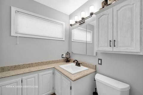665 Flagstaff Ln, Hoffman Estates, IL 60169 photo 16