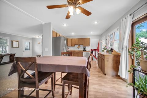 665 Flagstaff Ln, Hoffman Estates, IL 60169 photo 11