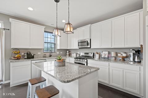 15912 Selfridge Cir, Plainfield, IL 60586 photo 4