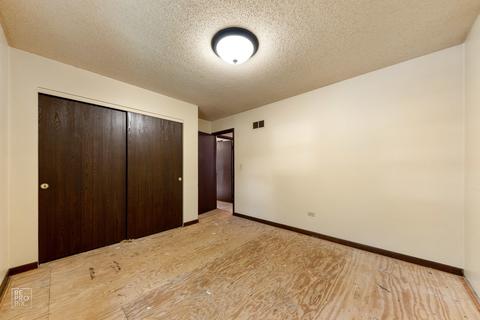 56 Devonshire Cir, Elgin, IL 60123 photo 7