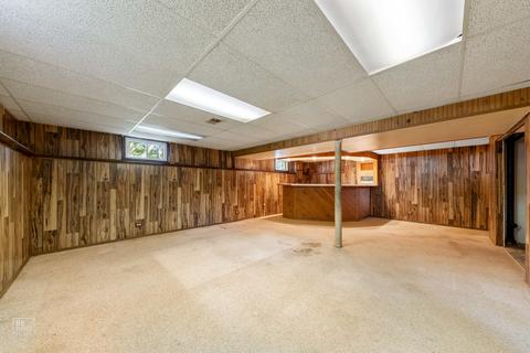56 Devonshire Cir, Elgin, IL 60123 photo 9