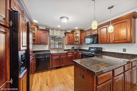 2602 Sigwalt St, Rolling Meadows, IL 60008 photo 4