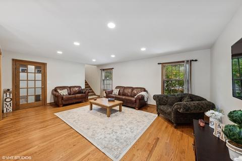 2602 Sigwalt St, Rolling Meadows, IL 60008 photo 7