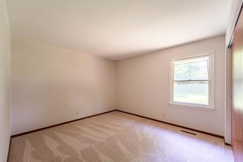 1103 Oeffling Dr, Johnsburg, IL 60051 photo 7
