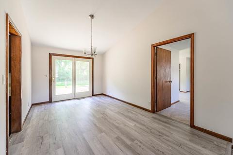 1103 Oeffling Dr, Johnsburg, IL 60051 photo 3