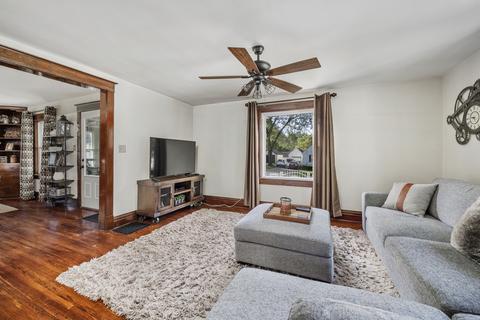 204 E 2nd St, Lockport, IL 60441 photo 12