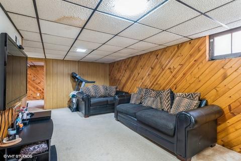 616 Harrison St, Elgin, IL 60120 photo 11