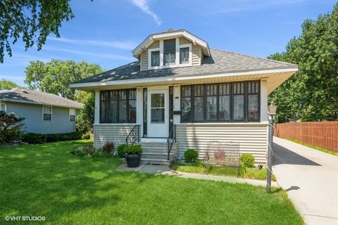 616 Harrison St, Elgin, IL 60120 photo 1