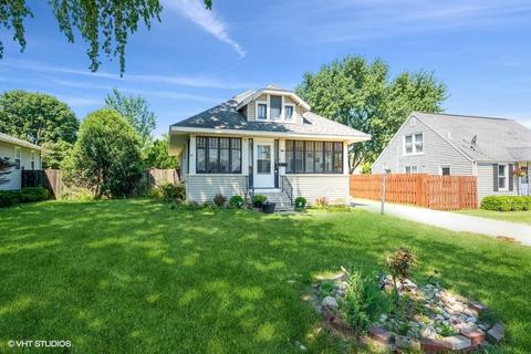 616 Harrison St, Elgin, IL 60120 photo 2