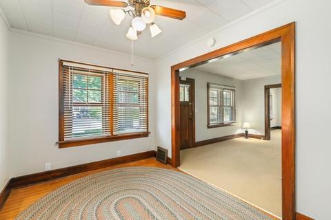 1015 Carr St, Elgin, IL 60123 photo 7